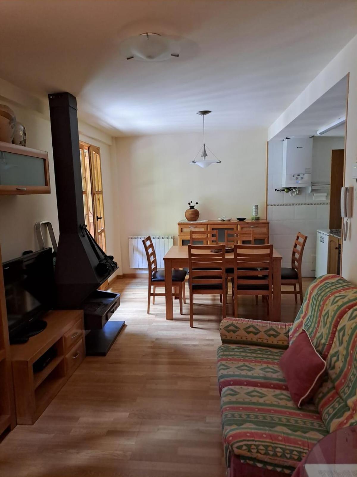 Duplex De Muntanya En Zona Verda A Escaló 外观 照片