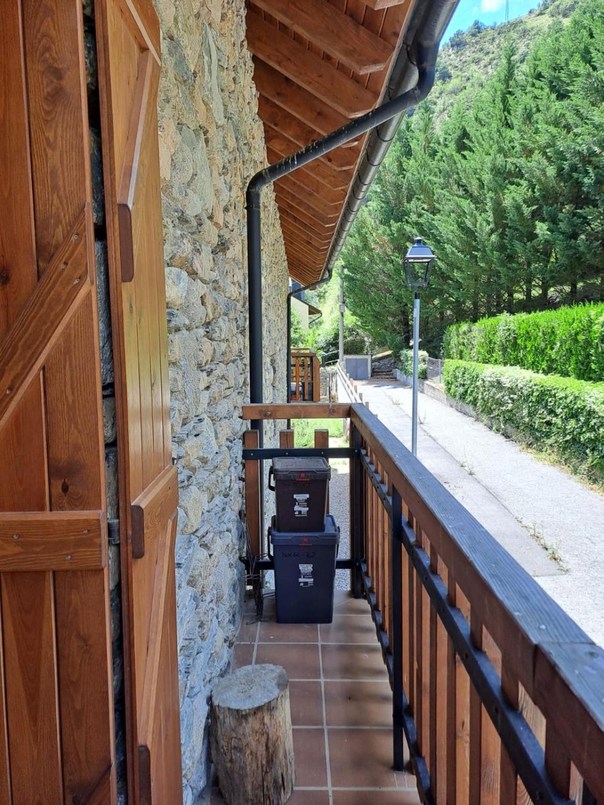 Duplex De Muntanya En Zona Verda A Escaló 外观 照片